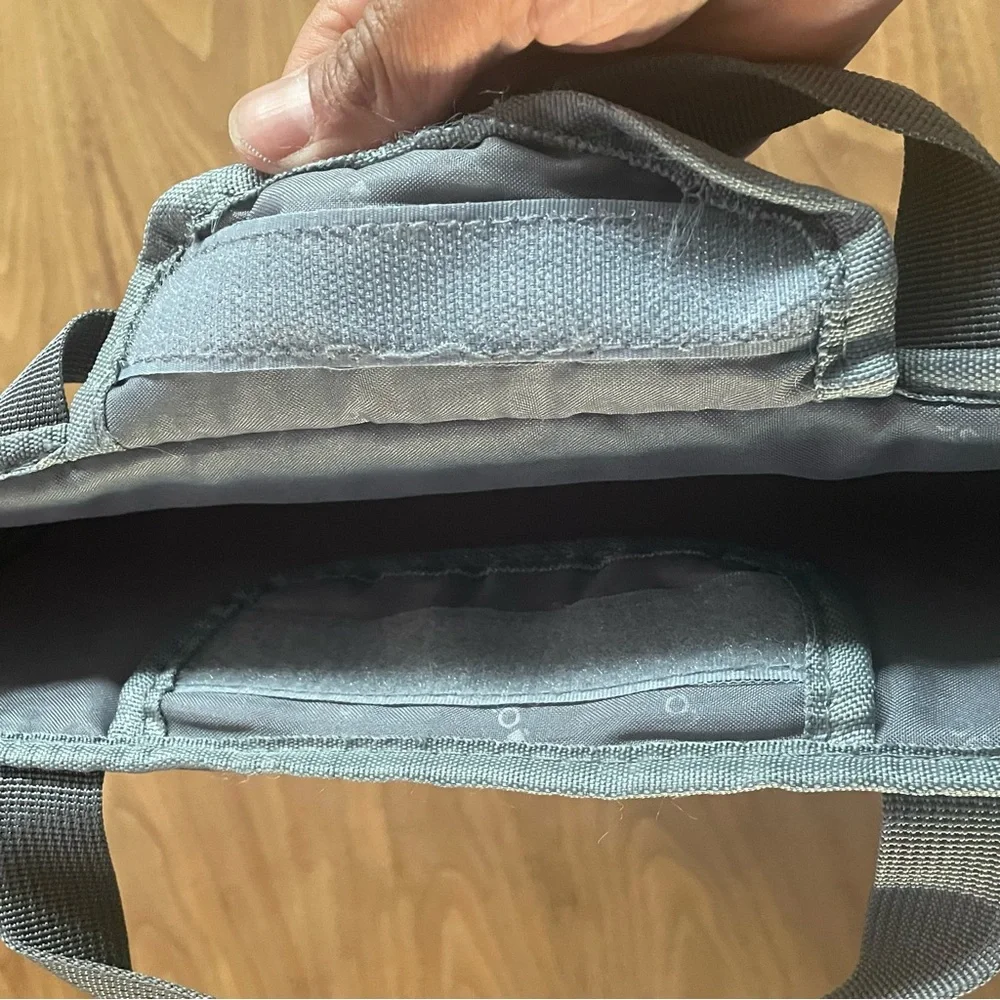 Laptop sleeve